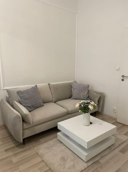 براغ Helen Homestay Vysehrad المظهر الخارجي الصورة